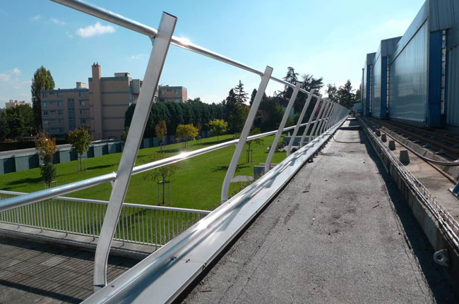 Protecciones colectivas en edificios: barandilla